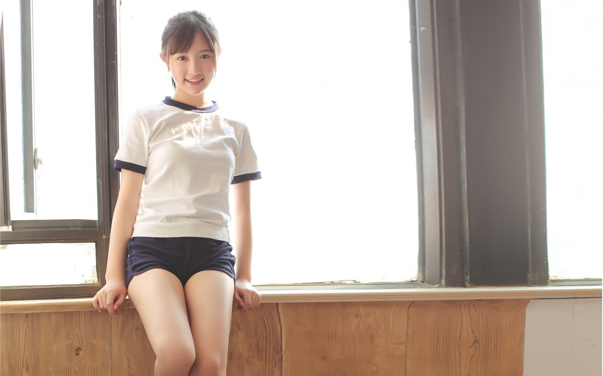 自由泳终段冲刺节奏明显加强，自由泳节奏配合口诀