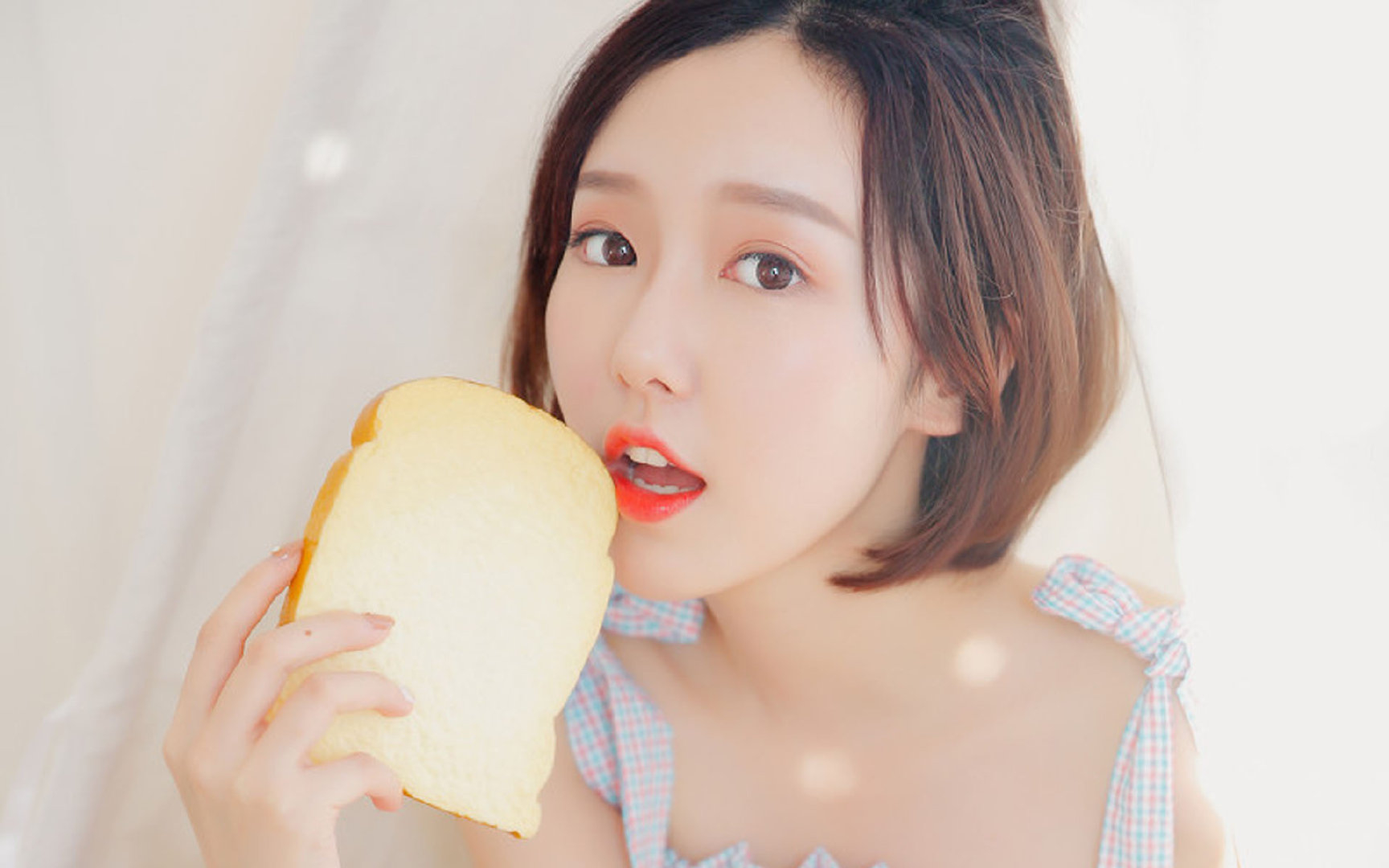 乔·波尔曼的个人突破和出色视野,为袋鼠队创造多次得分机会,乔丁·波尔特